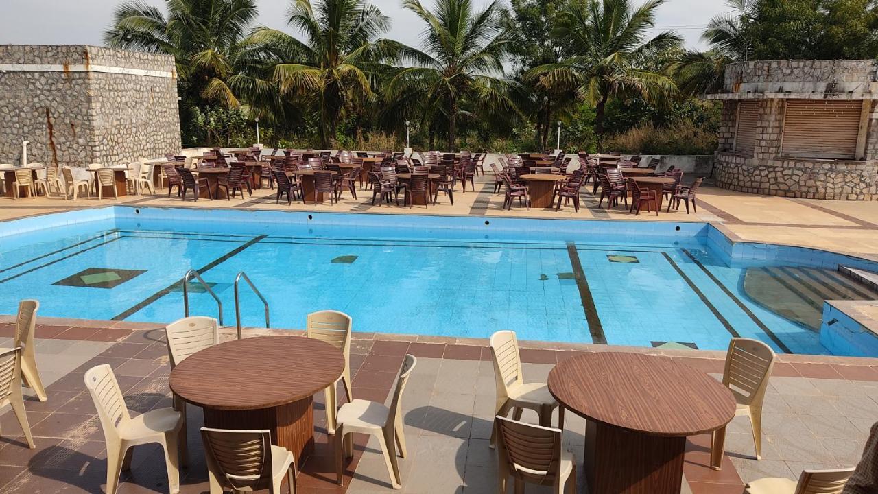 Kanthi Resorts Badami Bāgalkot 외부 사진
