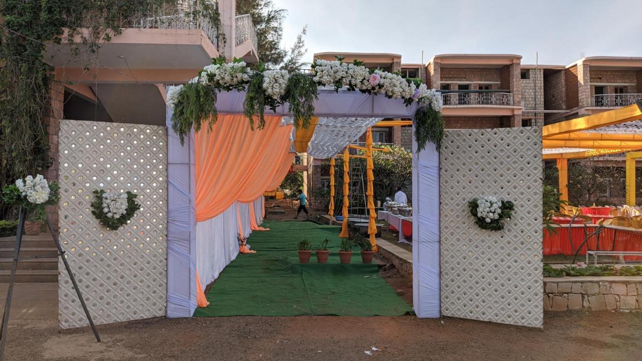 Kanthi Resorts Badami Bāgalkot 외부 사진