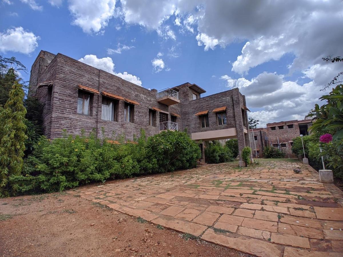 Kanthi Resorts Badami Bāgalkot 외부 사진