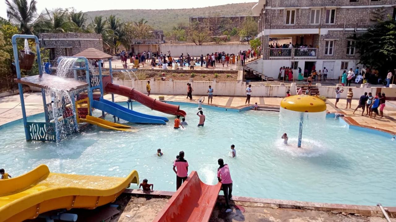 Kanthi Resorts Badami Bāgalkot 외부 사진